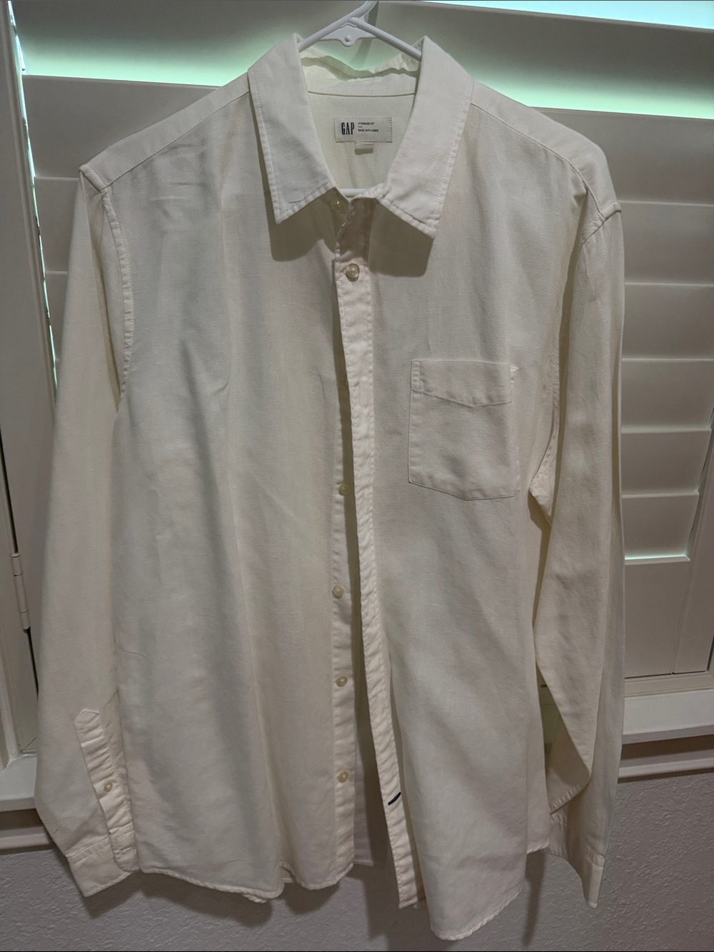 GAP Men's Off-White long sleeve button-up shirt - Picture 1 of 3